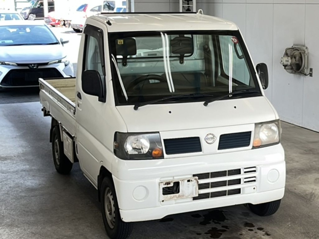 NISSAN CLIPPER TRUCK 2009