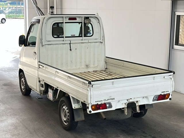 NISSAN CLIPPER TRUCK 2009