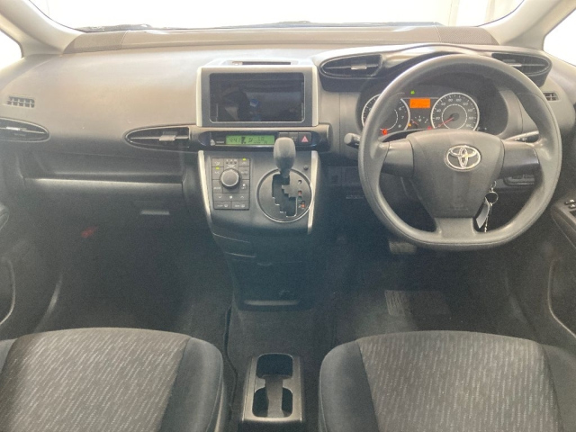 TOYOTA WISH 2009
