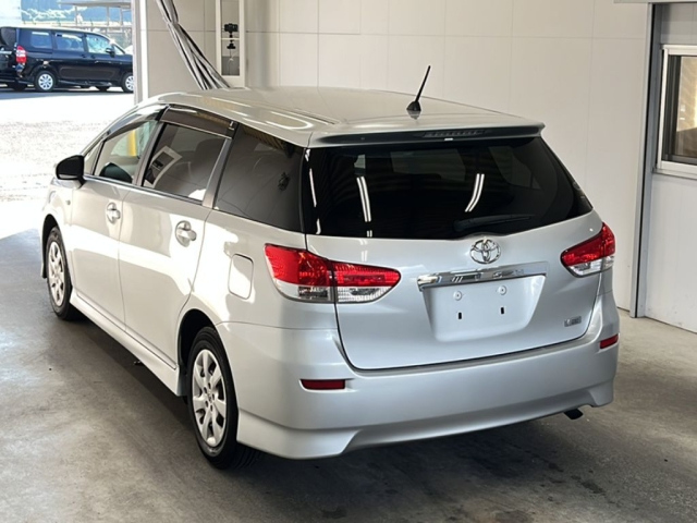 TOYOTA WISH 2009