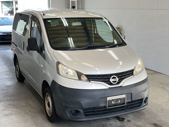 NISSAN NV200 2017