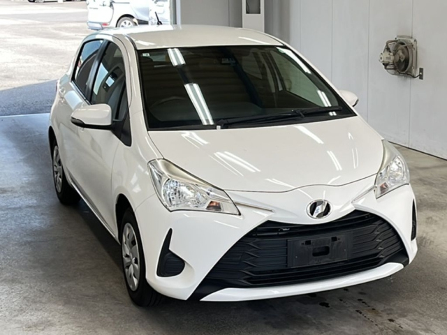 TOYOTA VITZ 2019