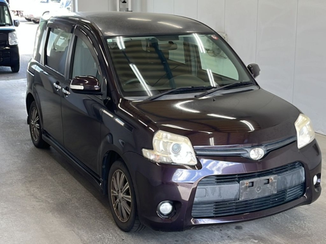 TOYOTA SIENTA 2014