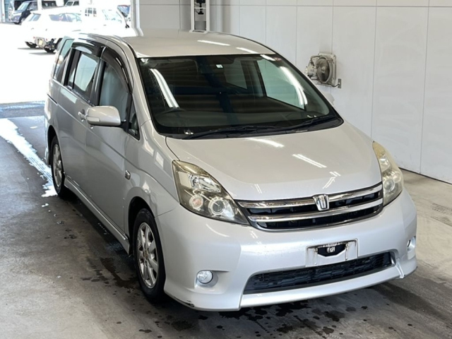 TOYOTA ISIS 2008