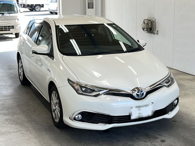 TOYOTA AURIS 2016