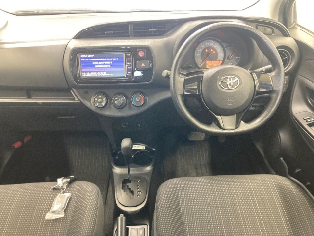 TOYOTA VITZ 2019