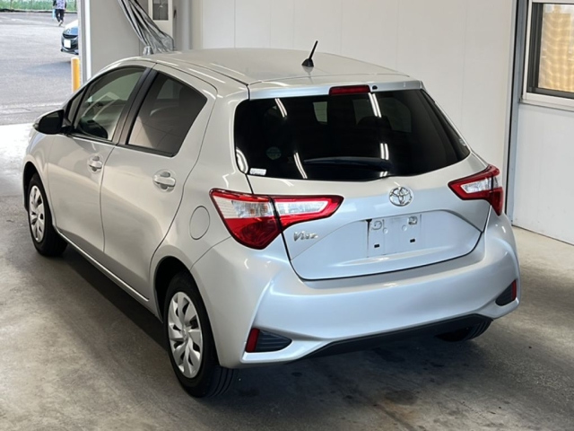 TOYOTA VITZ 2019