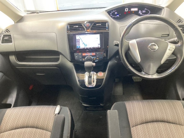 NISSAN SERENA 2015