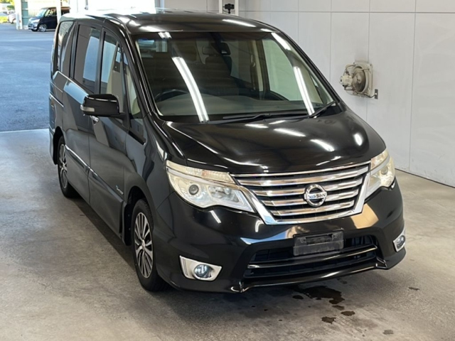 NISSAN SERENA 2015