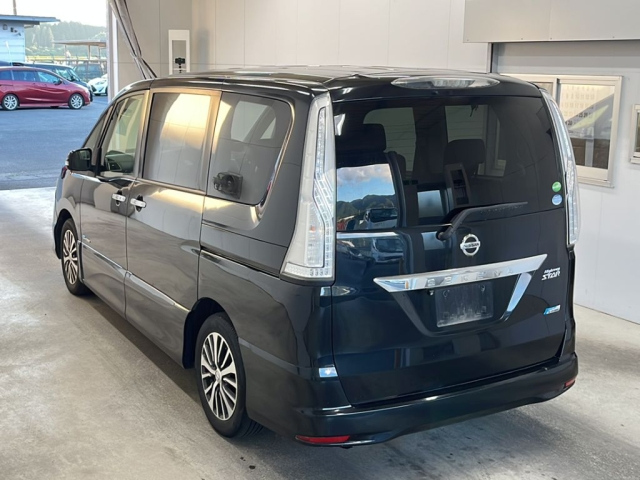 NISSAN SERENA 2015
