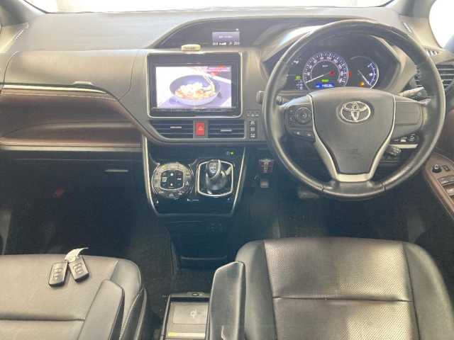 TOYOTA ESQUIRE 2015