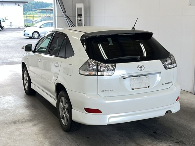 TOYOTA HARRIER 2010