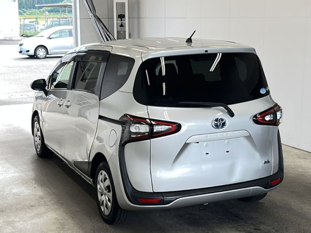 TOYOTA SIENTA 2018