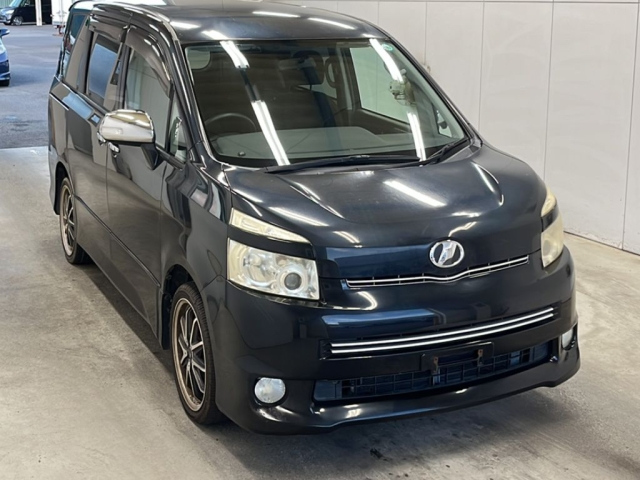 TOYOTA VOXY 2008