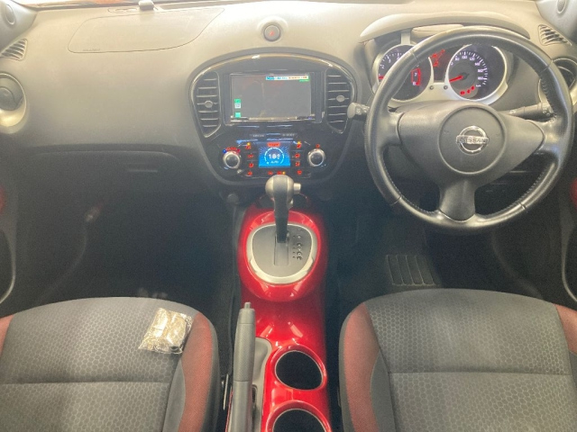 NISSAN JUKE 2012