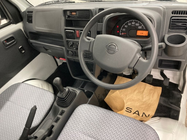 NISSAN CLIPPER TRUCK 2024