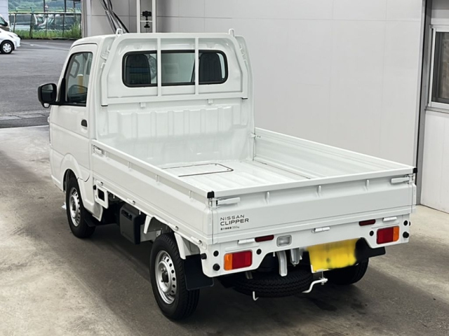 NISSAN CLIPPER TRUCK 2024