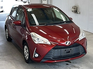 TOYOTA VITZ 2018