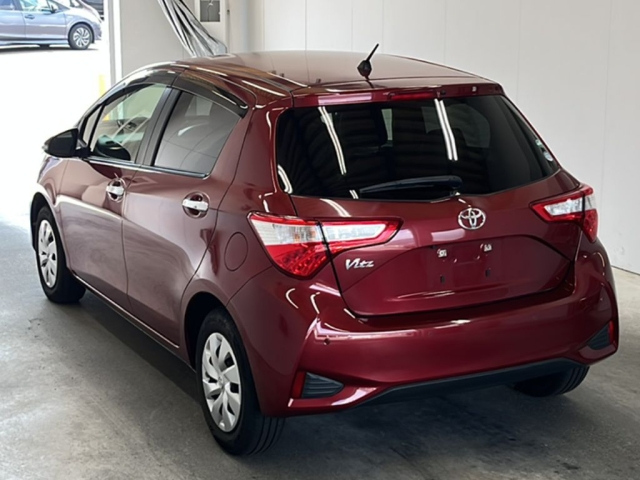 TOYOTA VITZ 2018
