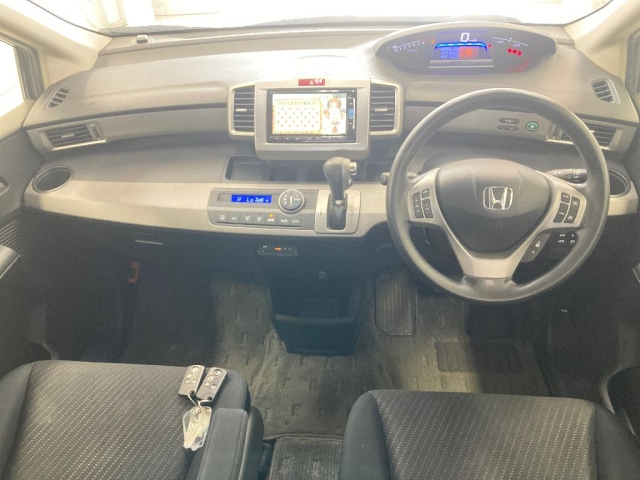 HONDA FREED 2015