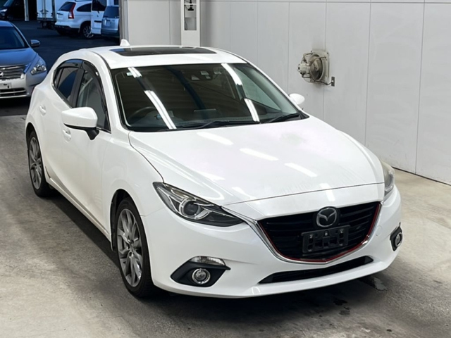 MAZDA AXELA 2015