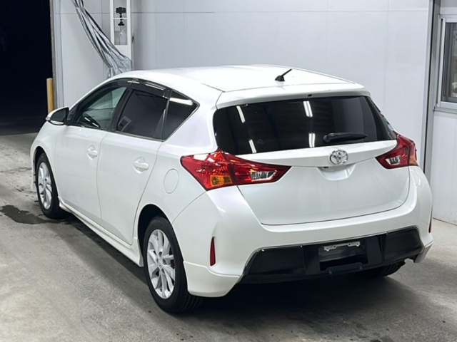 TOYOTA AURIS 2013