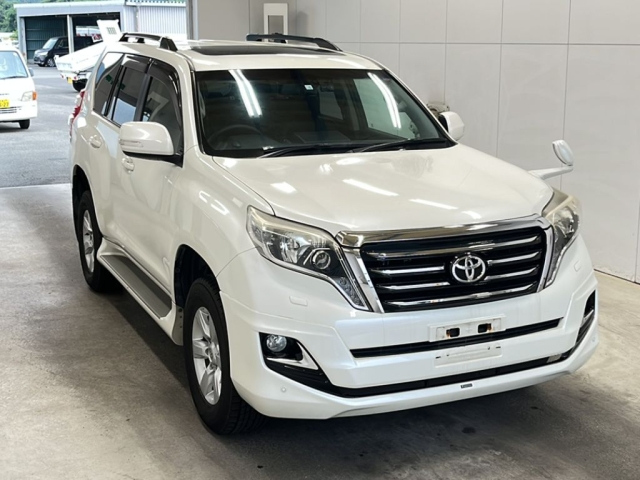 TOYOTA LAND CRUISER PRADO 2016