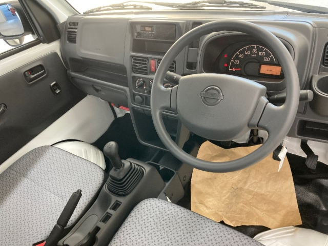 NISSAN CLIPPER TRUCK 2024