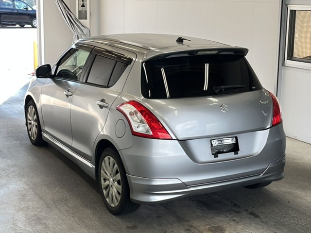SUZUKI SWIFT 2012