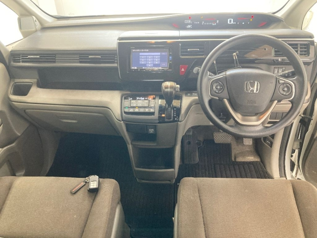 HONDA STEP WAGON 2016