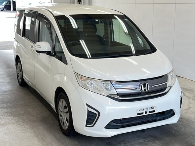 HONDA STEP WAGON 2016