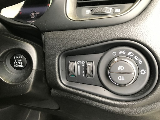 CHRYSLER JEEP RENEGADE 2023