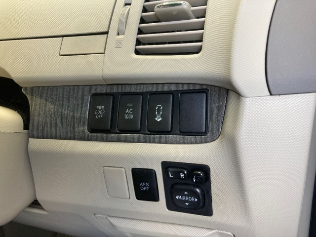 TOYOTA ESTIMA HYBRID 2010