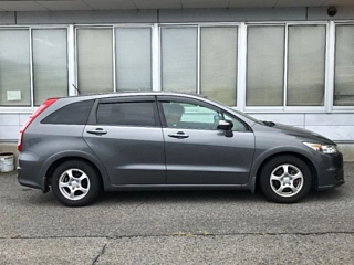 HONDA STREAM 2010