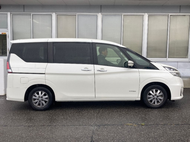 NISSAN SERENA 2019