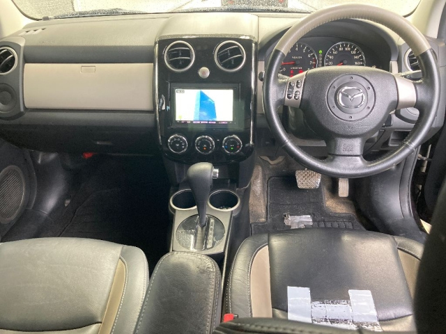 MAZDA VERISA 2011