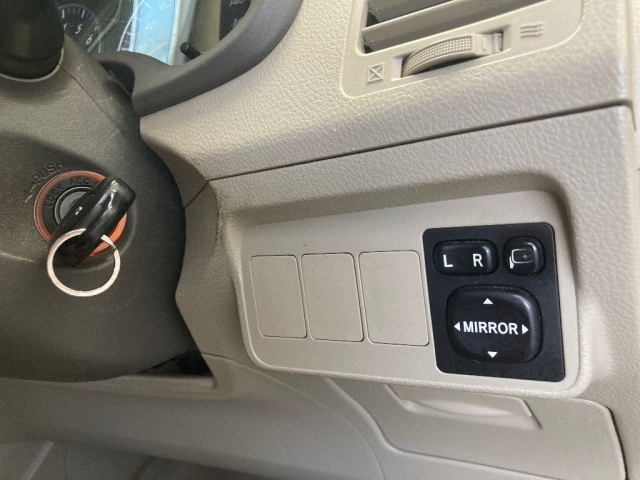 TOYOTA COROLLA AXIO 2011