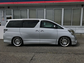TOYOTA VELLFIRE 2008
