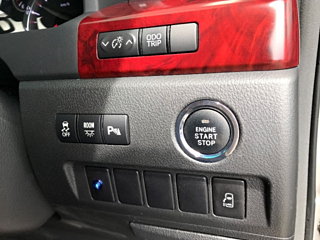TOYOTA VELLFIRE 2008