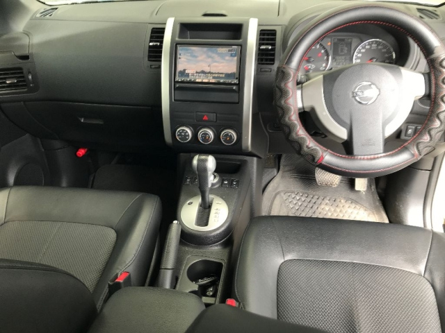 NISSAN X-TRAIL 2011