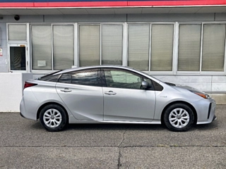 TOYOTA PRIUS 2019