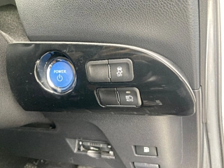 TOYOTA PRIUS 2019