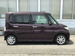 DAIHATSU TANTO 2013
