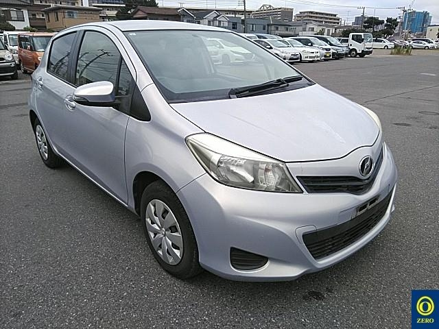 TOYOTA VITZ 2013