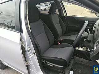 TOYOTA VITZ 2013