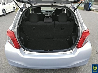 TOYOTA VITZ 2013