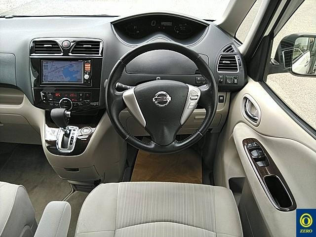NISSAN SERENA 2013