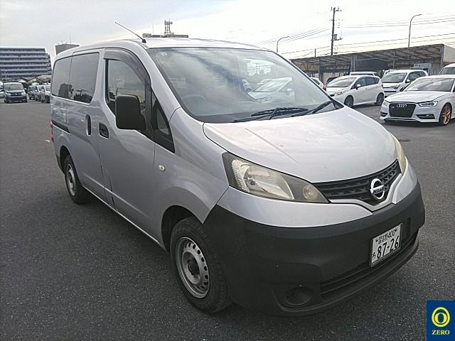 NISSAN NV200 2015
