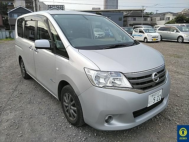 NISSAN SERENA 2013