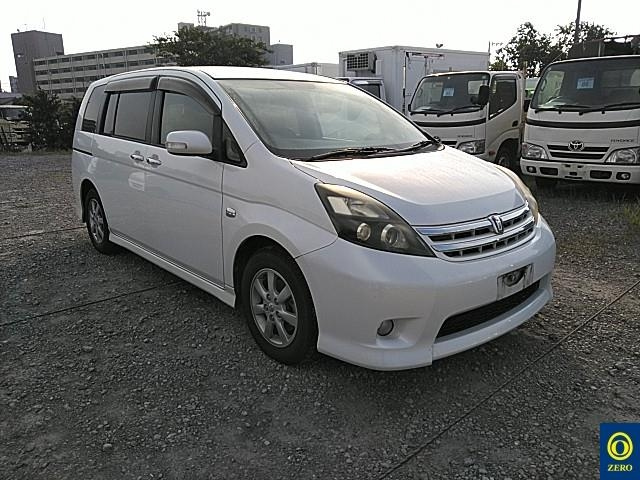 TOYOTA ISIS 2011